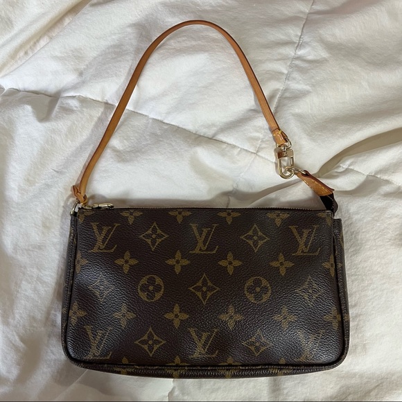Louis Vuitton Pochette Accessories